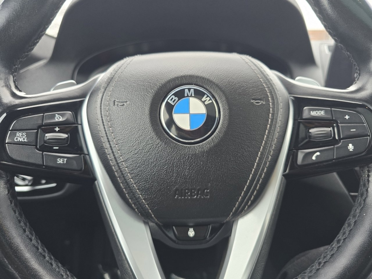 Used 2018 BMW 530i xDrive w/ Premium Package image 27