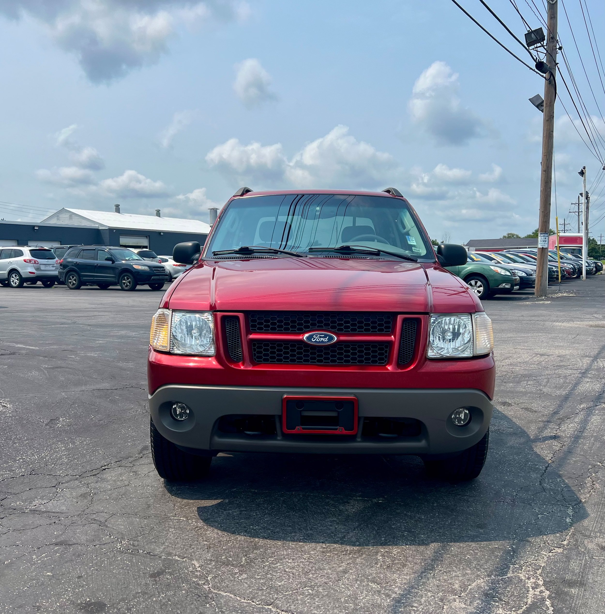 Used 2003 Ford Explorer Sport Trac XLS AWD/4WD image 2