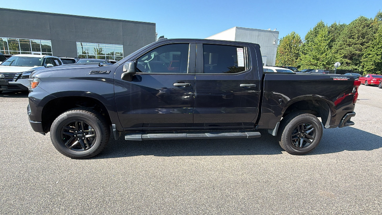 Used 2024 Chevrolet Silverado 1500 Custom Trail Boss w/ LPO, Dark Essentials Package AWD/4WD image 11