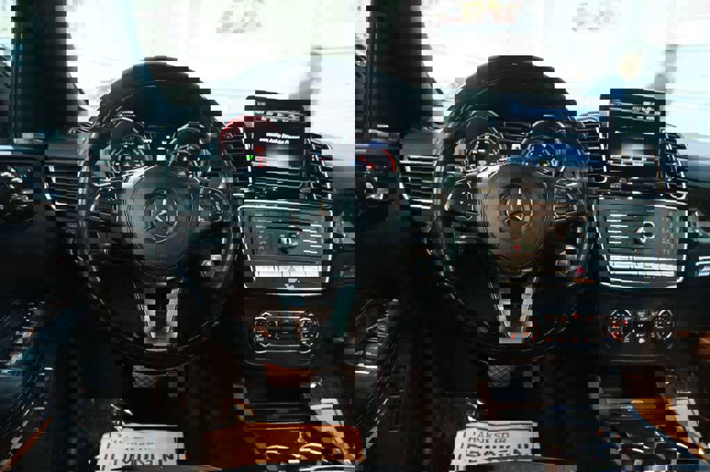 Used 2018 Mercedes-Benz GLS 550 4MATIC w/ Driver Assistance Package image 35