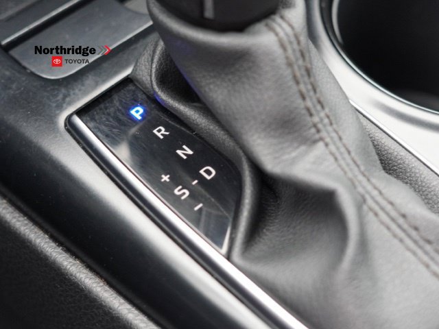 Used 2020 Toyota Camry SE w/ Carpet Mat Package FWD image 31