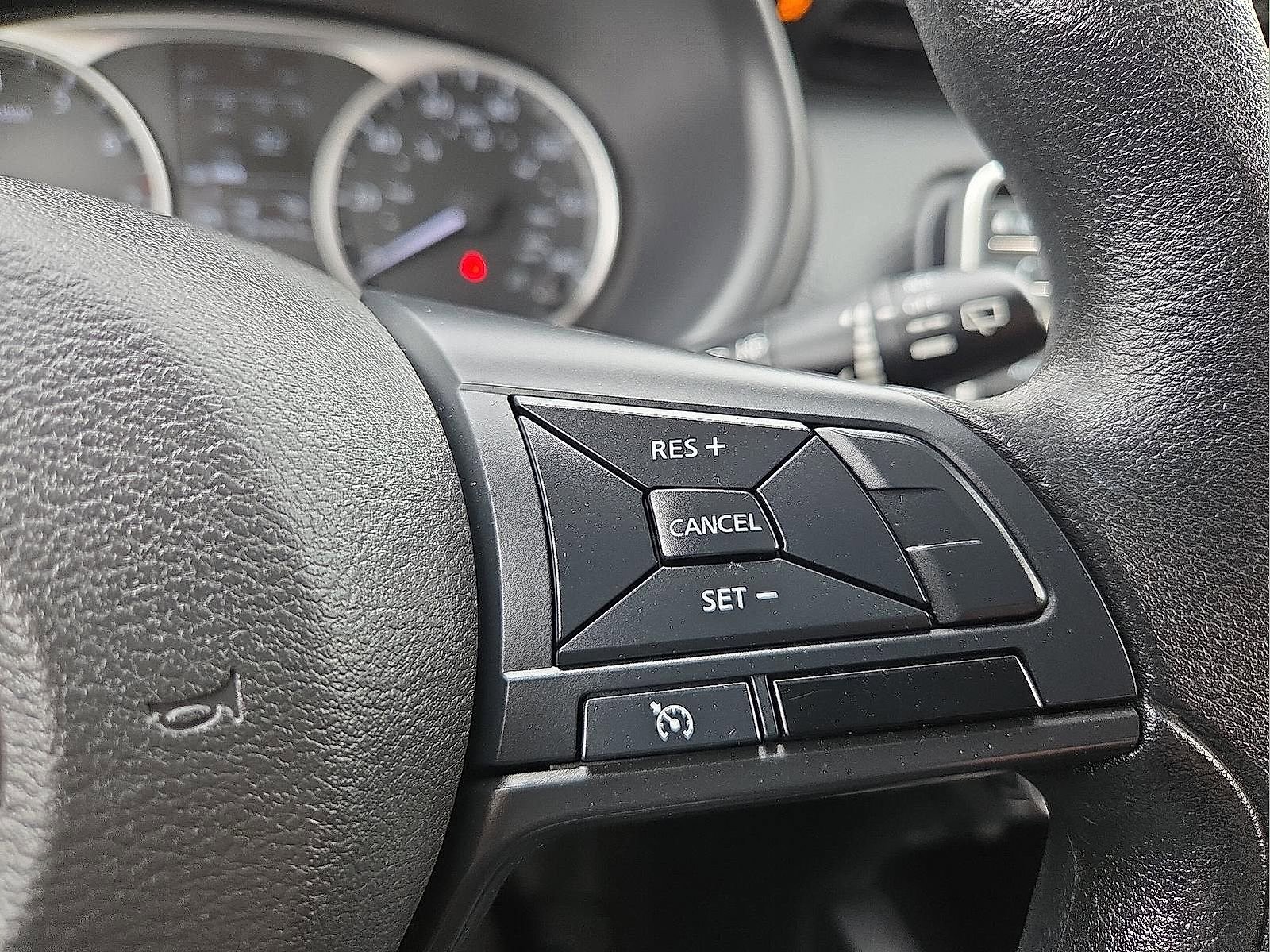 Used 2023 Nissan Kicks S FWD image 17