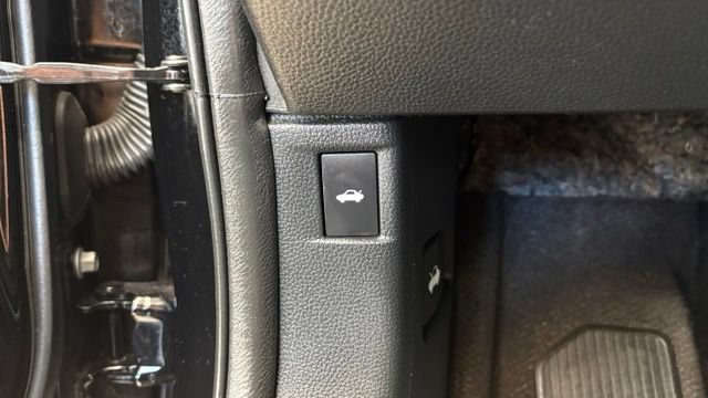 Used 2023 Honda Accord LX image 34