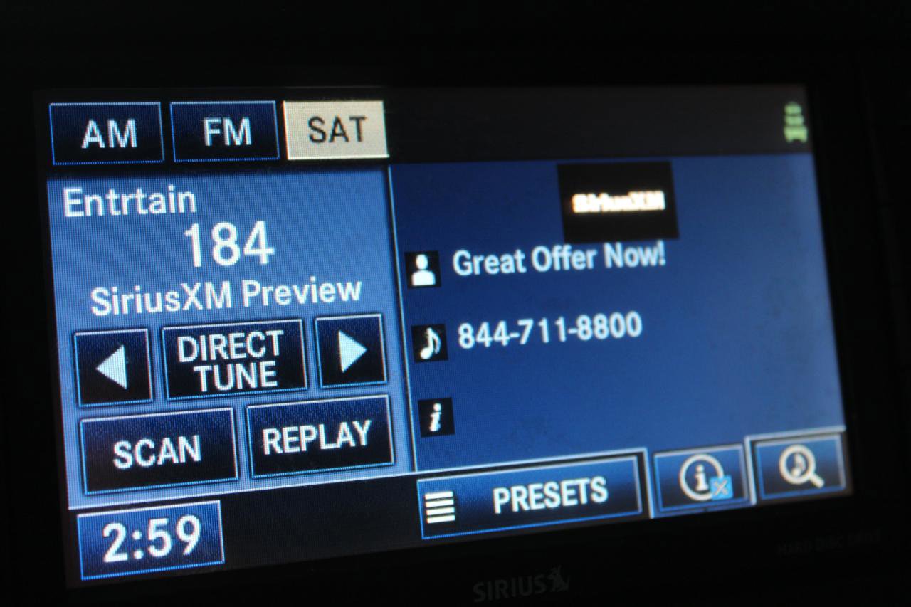 Used 2013 Jeep Wrangler Unlimited Rubicon w/ Dual Top Group image 31