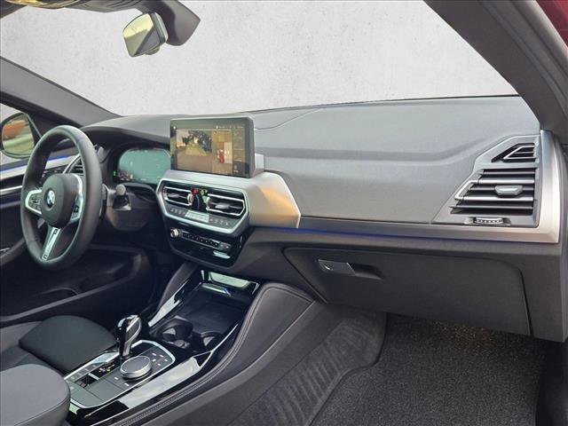 Used 2025 BMW X4 xDrive30i w/ Premium Package image 23