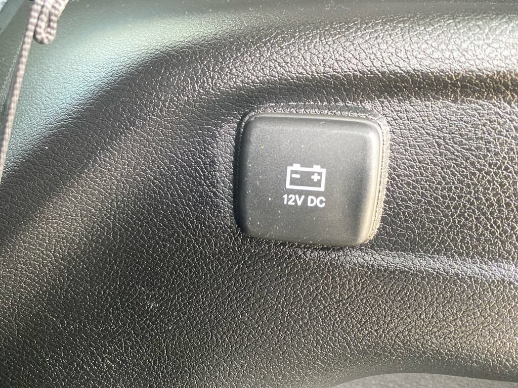 Used 2023 Jeep Grand Cherokee L Limited AWD/4WD image 32