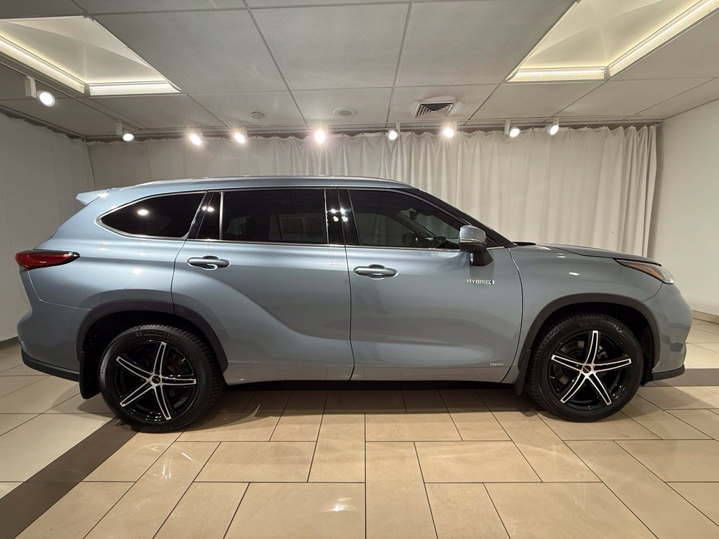 Certified 2021 Toyota Highlander Limited AWD/4WD image 6