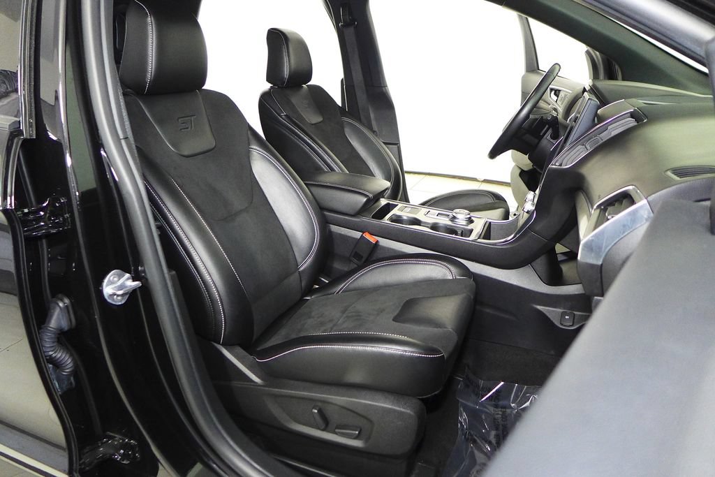 Used 2023 Ford Edge ST AWD/4WD image 18