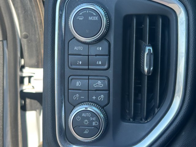 Used 2020 GMC Sierra 3500 SLT w/ SLT Premium Plus Package AWD/4WD image 26