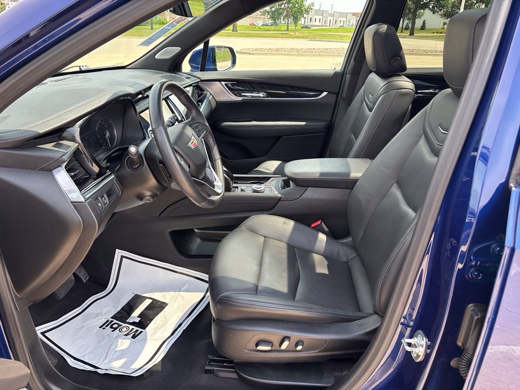 Used 2024 Cadillac XT6 Premium Luxury AWD/4WD image 15
