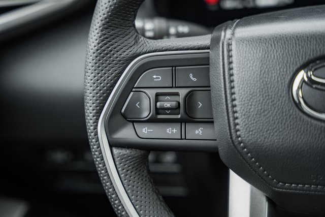 Used 2025 Toyota Tundra Limited image 32