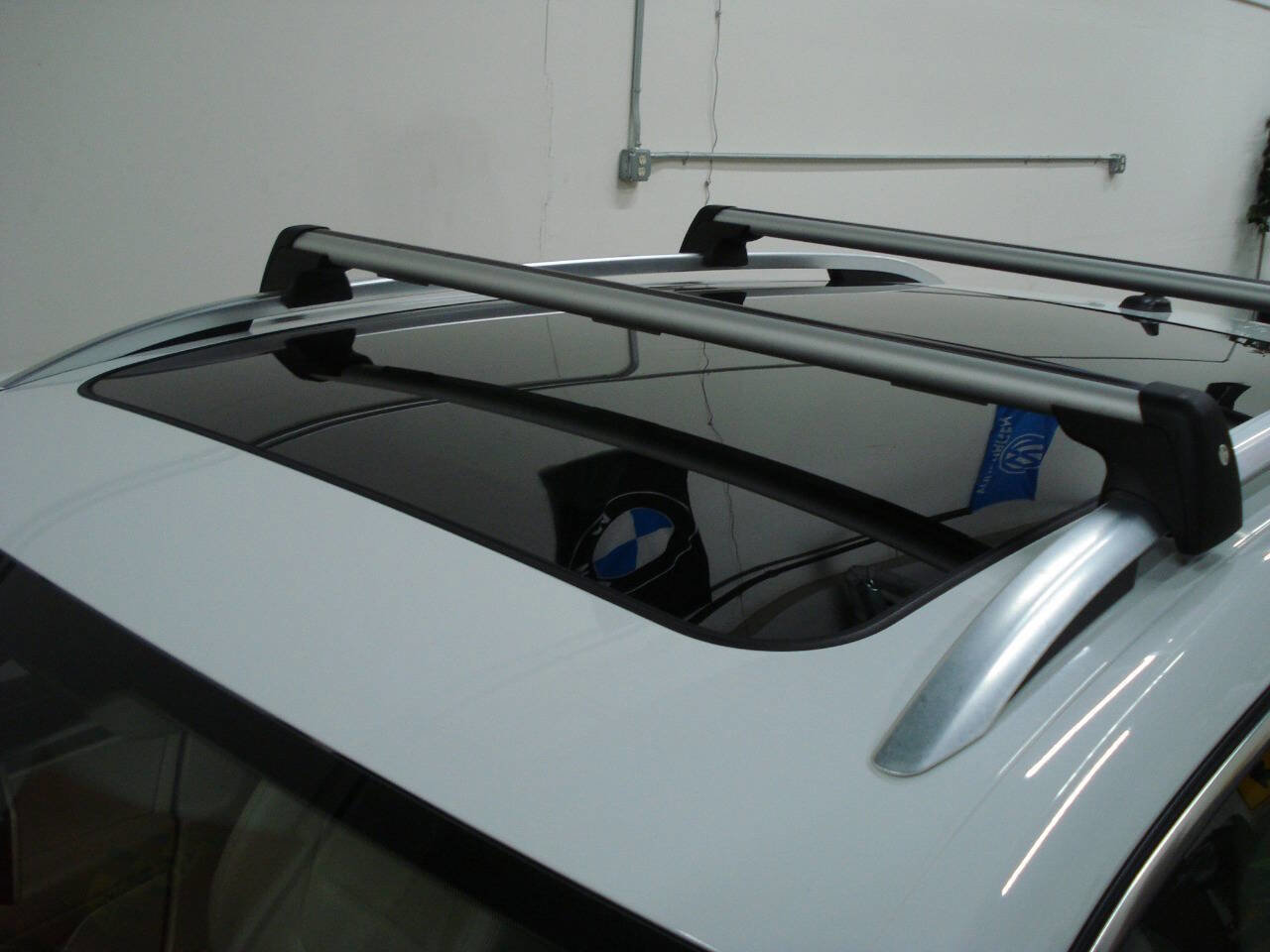 Used 2013 Volkswagen Touareg Sport image 11