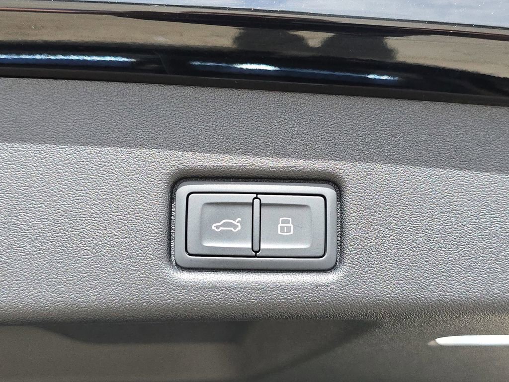 New 2026 Audi Q5 Premium Plus image 13