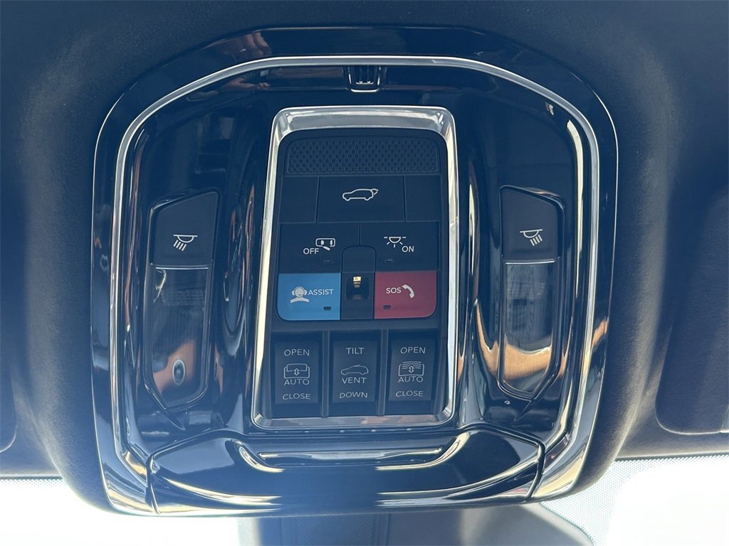 Used 2024 Jeep Grand Cherokee L Summit image 22