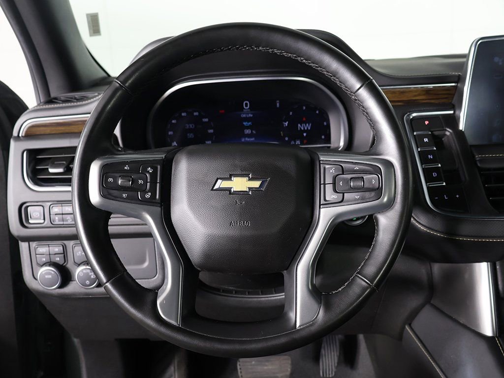Used 2023 Chevrolet Suburban Premier AWD/4WD image 43
