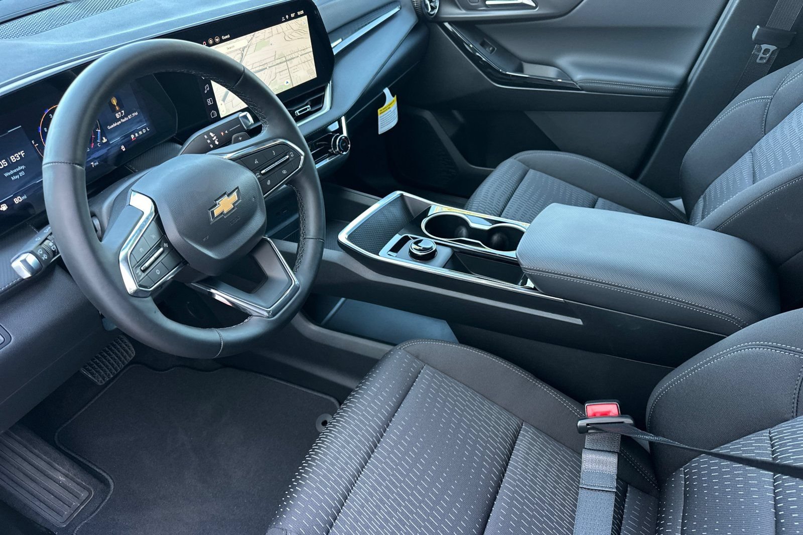 New 2026 Chevrolet Equinox LT w/ Safety and Technology Package FWD image 10