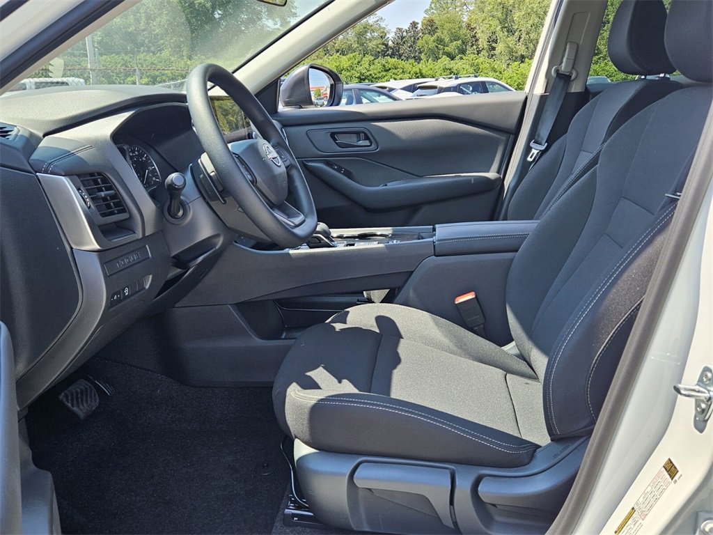 New 2026 Nissan Rogue S image 3