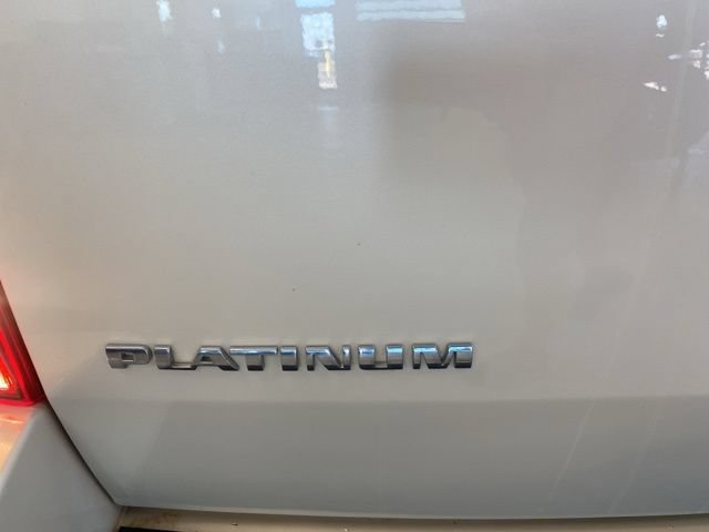 Used 2013 Cadillac Escalade ESV Platinum AWD/4WD image 7