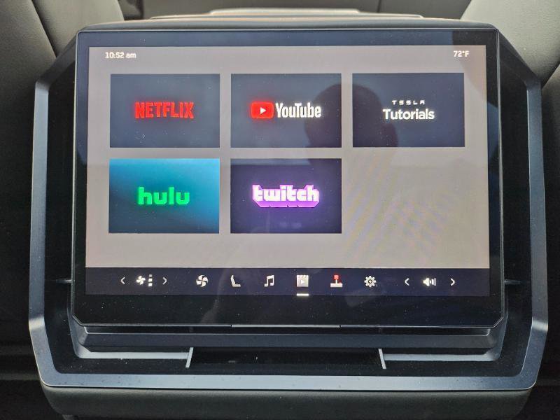 Used 2024 Tesla Cybertruck AWD Crew Cab image 76