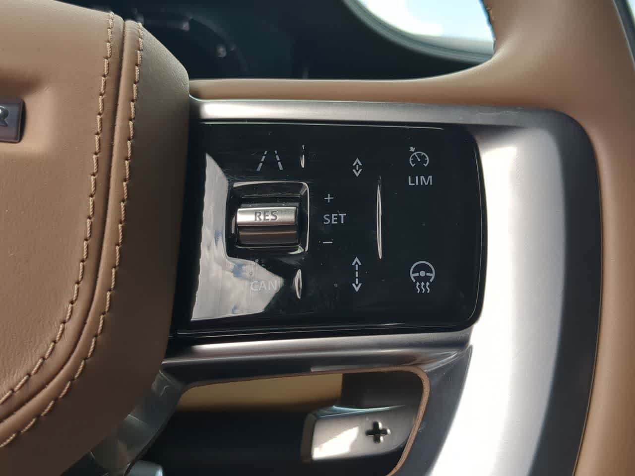 Certified 2025 Land Rover Range Rover SE AWD/4WD image 26