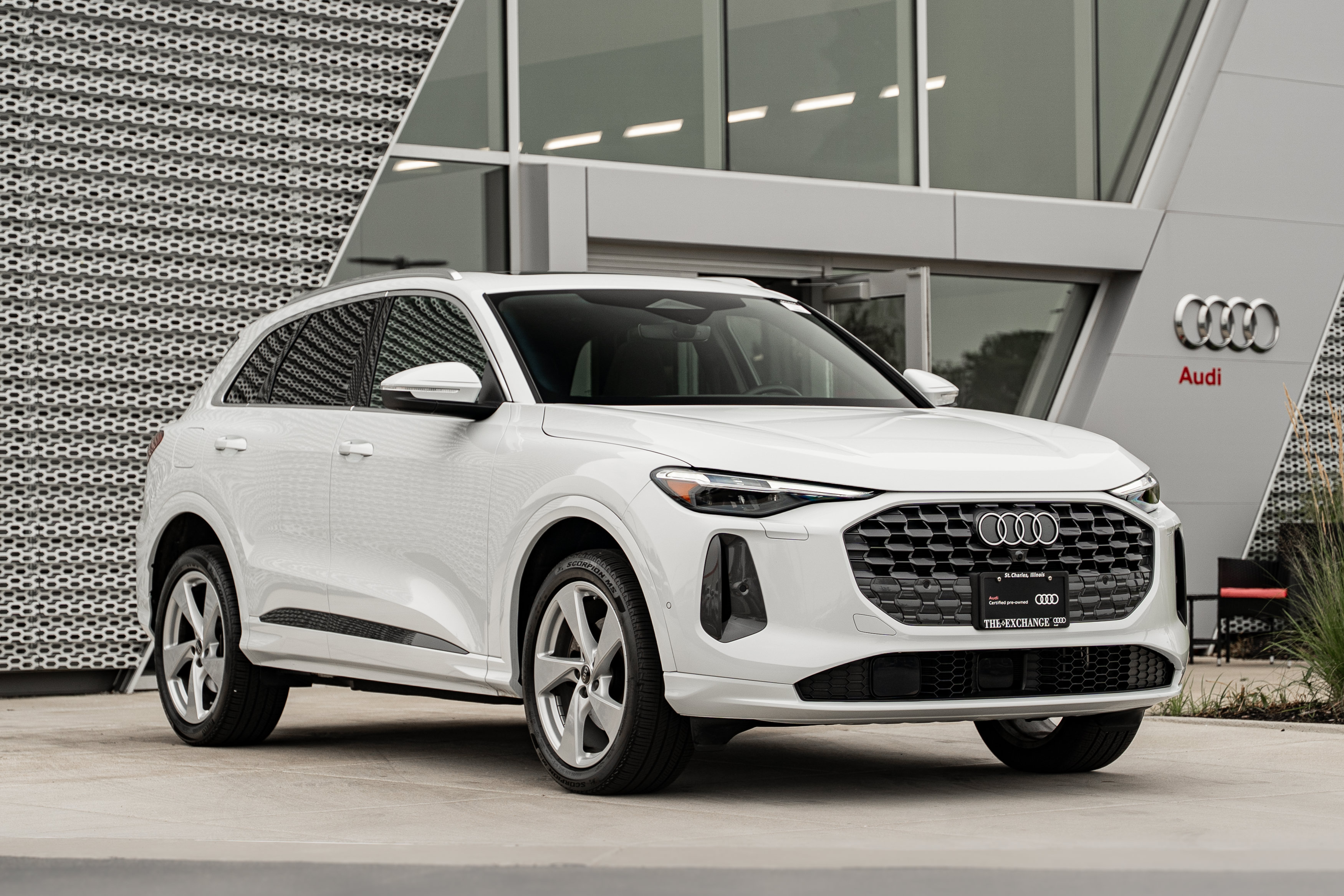 Certified 2025 Audi Q5 Premium w/ Premium Plus
