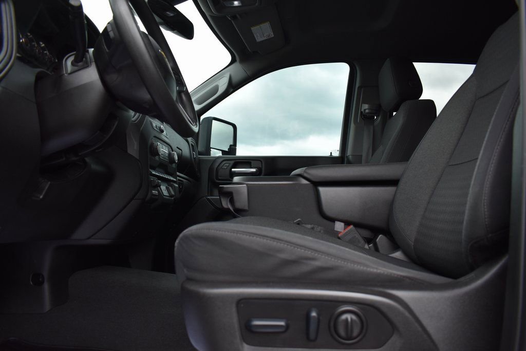 Used 2023 Chevrolet Silverado 2500 Custom w/ Custom Value Package image 7