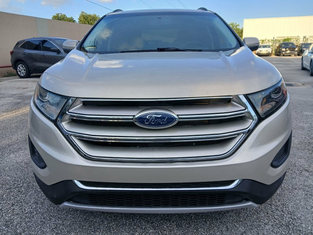 Used 2018 Ford Edge SEL w/ Equipment Group 201A FWD image 2