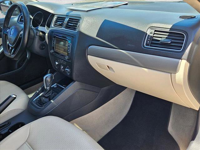 Used 2015 Volkswagen Jetta SE FWD image 21