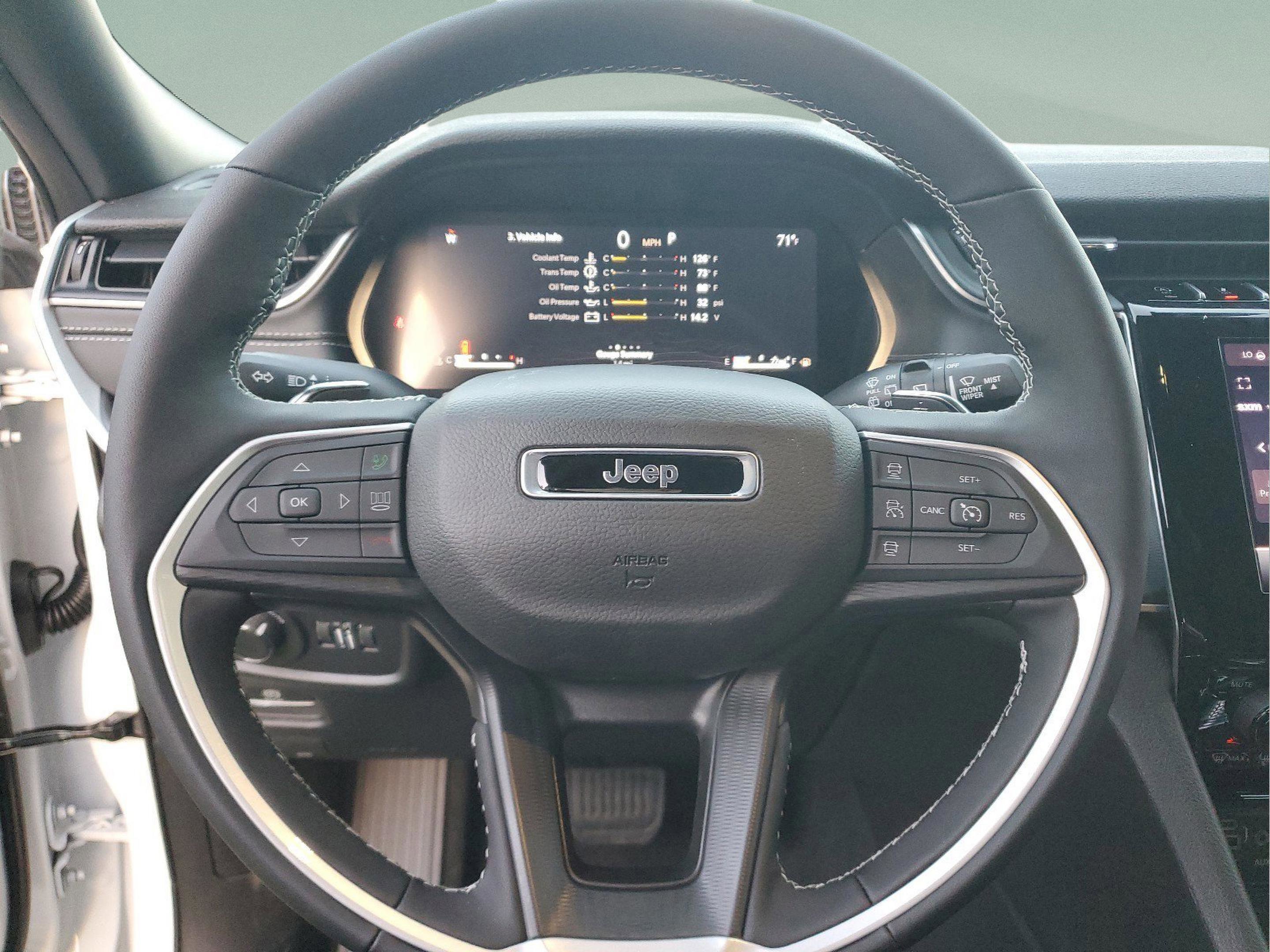 New 2025 Jeep Grand Cherokee L Altitude image 21