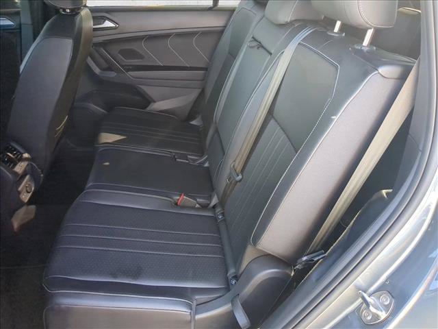 Used 2023 Volkswagen Tiguan SE R-Line FWD image 18