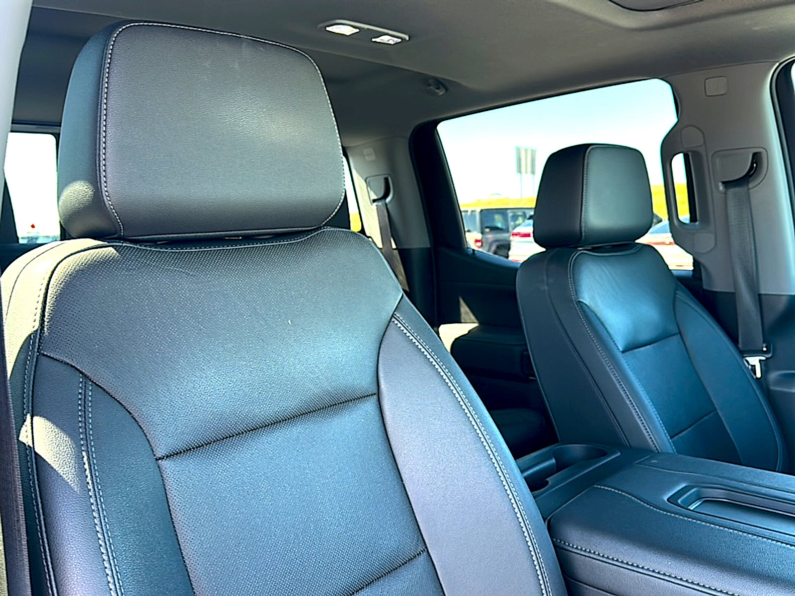 Used 2022 GMC Sierra 1500 SLT image 24