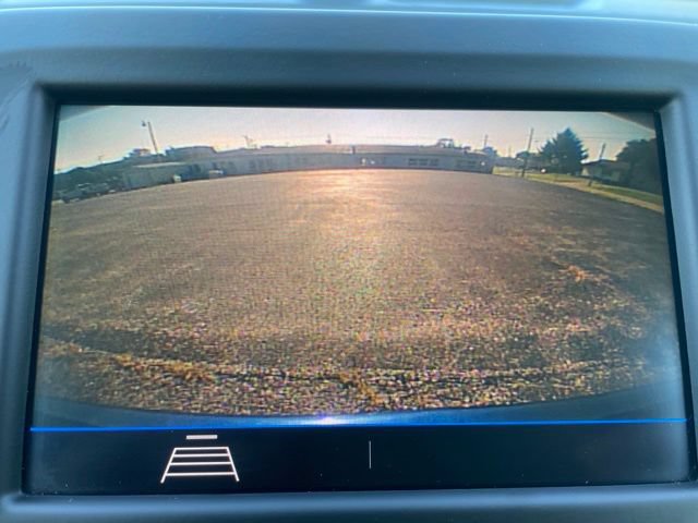 Used 2021 Chevrolet Equinox LT FWD image 26