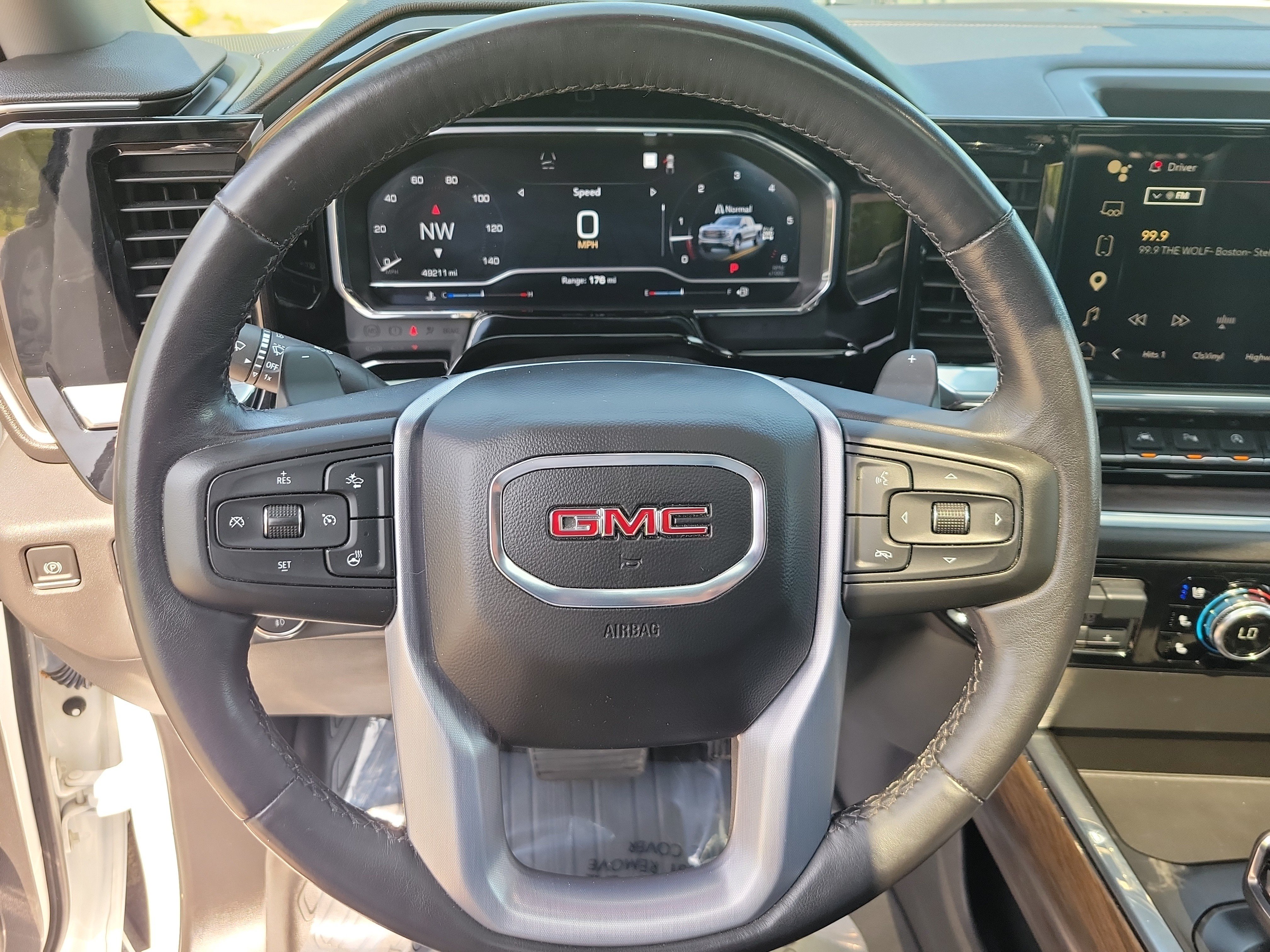 Used 2022 GMC Sierra 1500 SLT w/ SLT Premium Plus Package AWD/4WD image 21