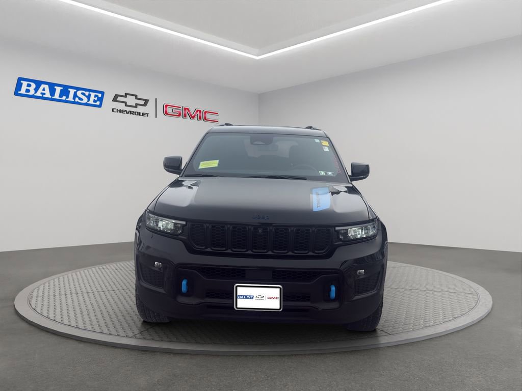 Used 2023 Jeep Grand Cherokee Trailhawk w/ Luxury Tech Group III image 3
