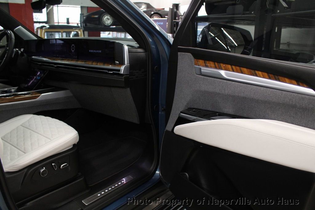 Used 2025 Cadillac Escalade ESV Sport Platinum w/ LPO, ONYX Package image 58