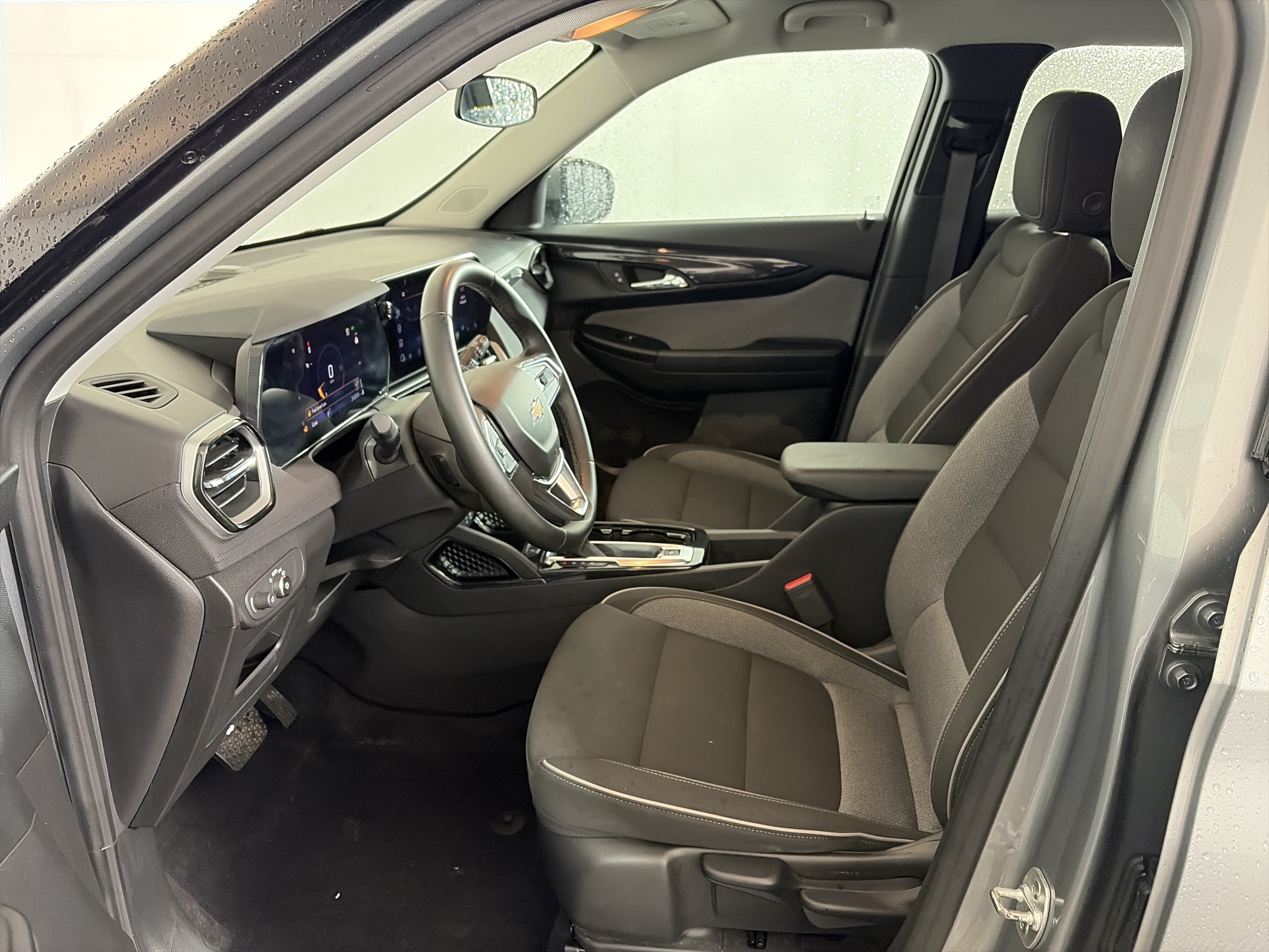 Certified 2024 Chevrolet TrailBlazer LT w/ LT Cold Weather Package FWD image 7