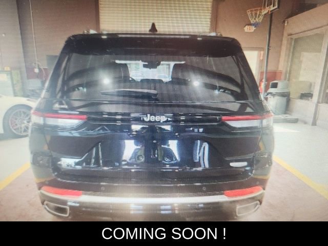 Used 2024 Jeep Grand Cherokee Summit w/ Adv Protech Group IV image 9