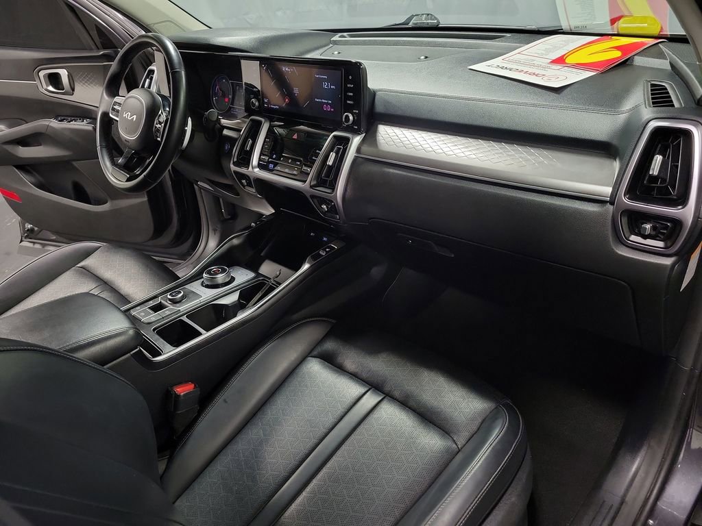 Used 2022 Kia Sorento S image 26