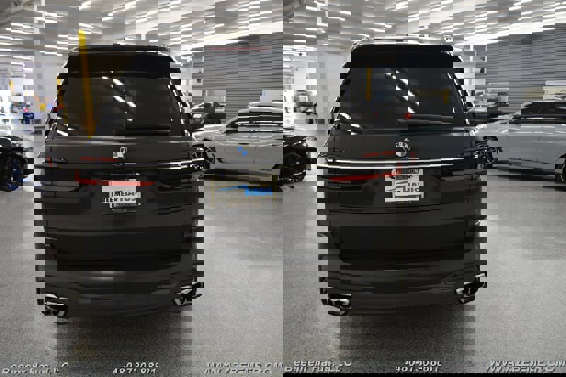 Used 2023 BMW X7 M60i w/ Climate Comfort Package image 11