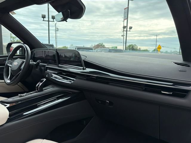 Used 2024 Cadillac Escalade ESV Sport image 35