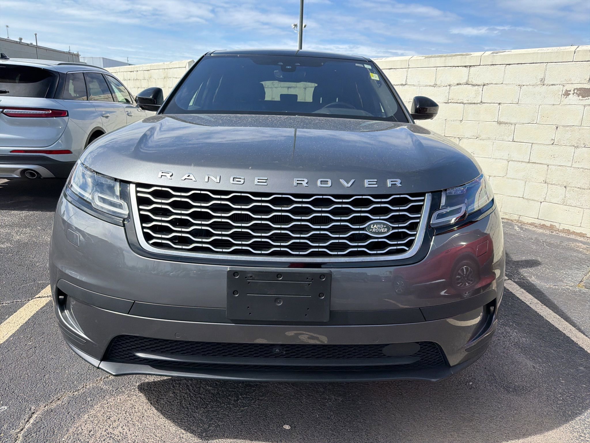 Used 2019 Land Rover Range Rover Velar S image 2