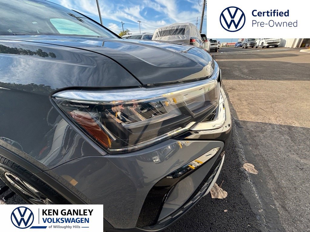 Certified 2023 Volkswagen Taos SE AWD/4WD image 7
