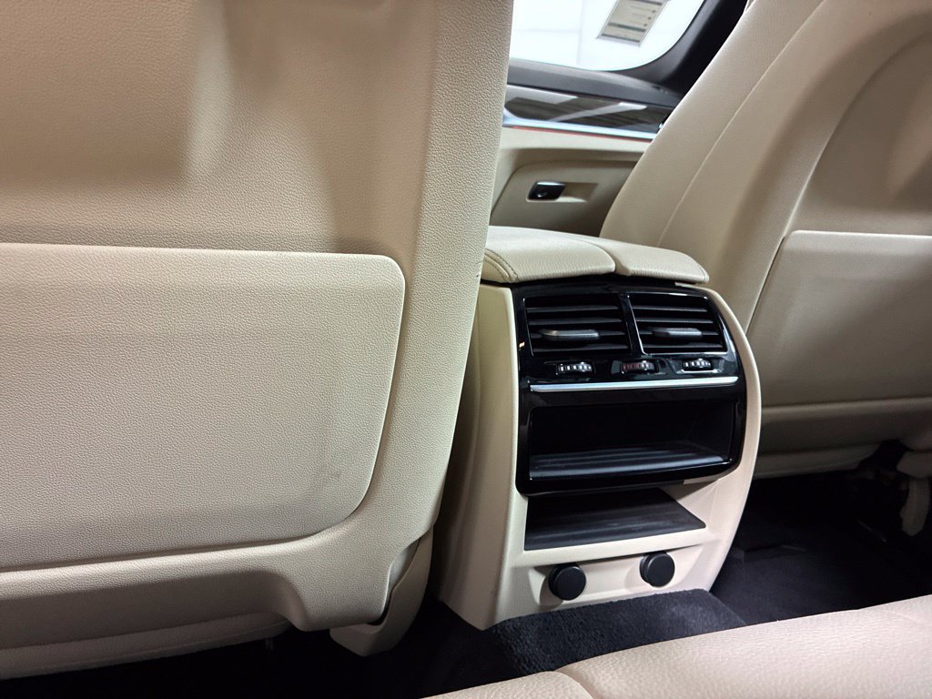 Used 2019 BMW 530i RWD image 30