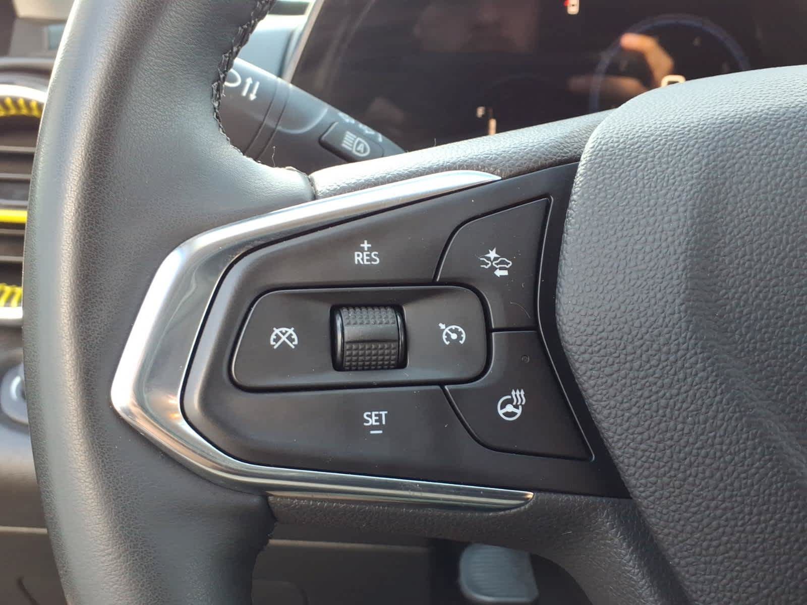 Used 2024 Chevrolet Trax ACTIV w/ Sunroof Package FWD image 15