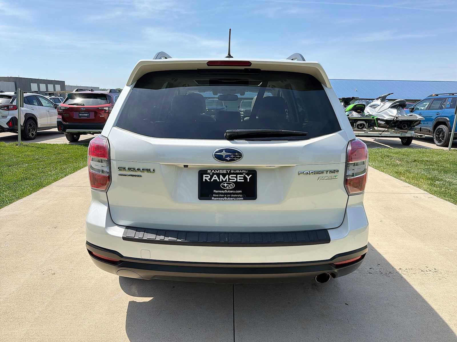 Used 2015 Subaru Forester 2.5i Touring w/ Eyesight & Navigation System AWD/4WD image 5