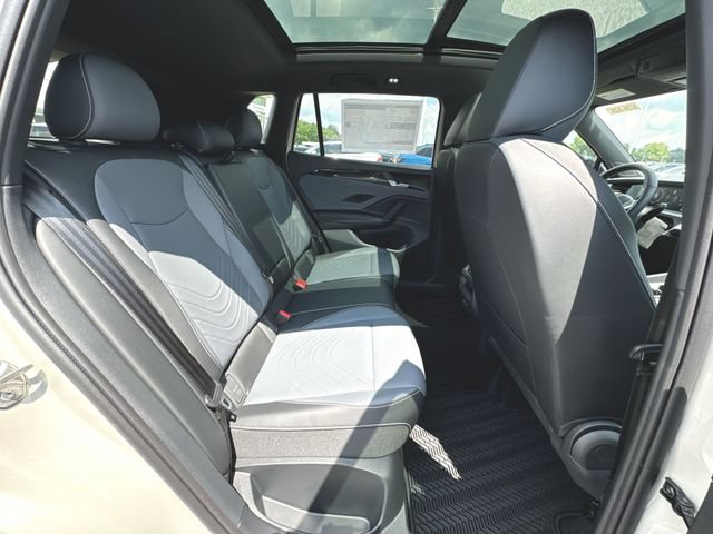 New 2026 Volkswagen Tiguan SE R-Line FWD image 27