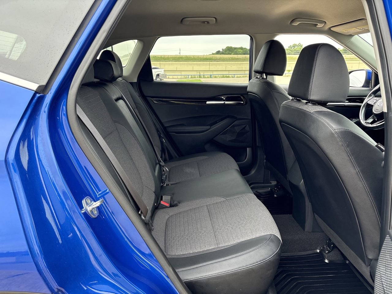 Used 2021 Kia Seltos S FWD image 27