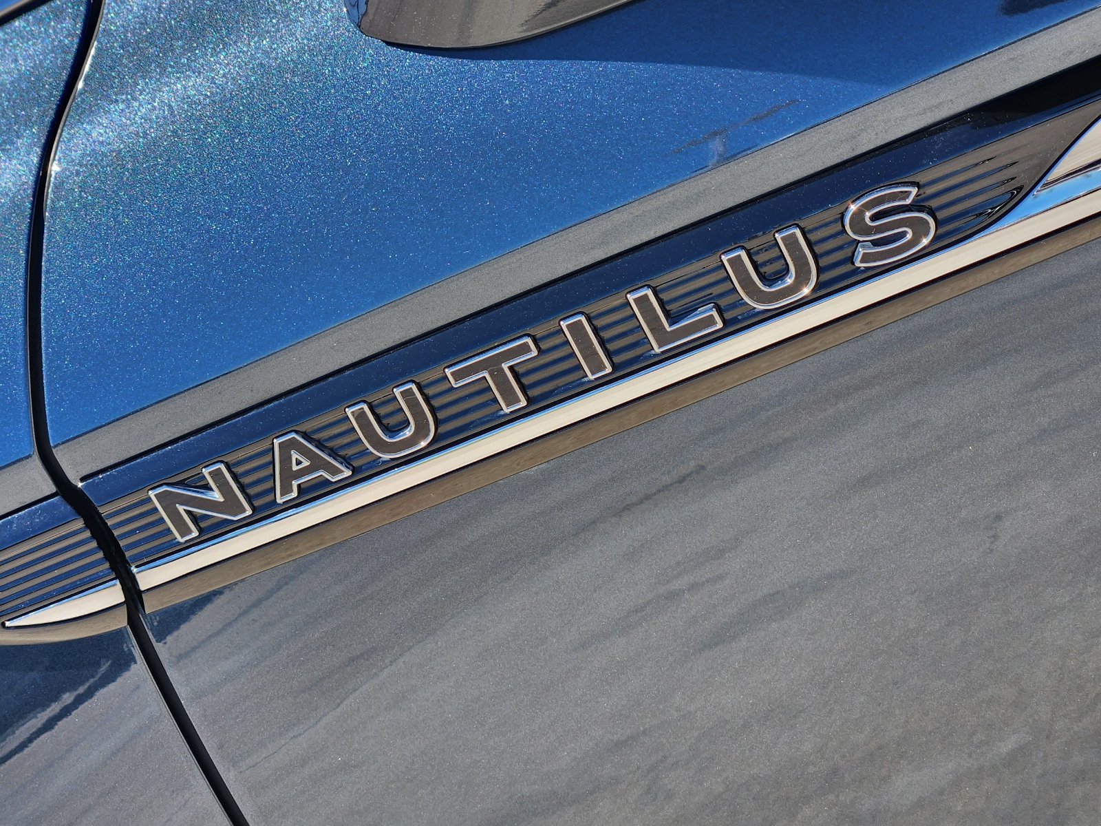 Used 2022 Lincoln Nautilus Black Label w/ Class II Trailer Tow Package AWD/4WD image 10