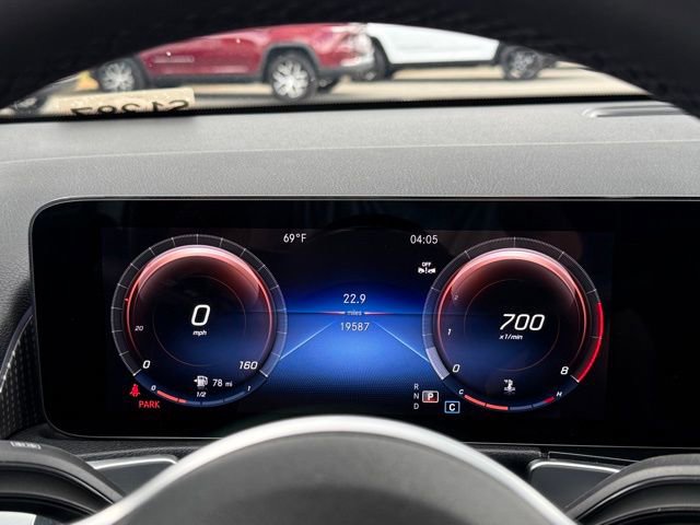 Used 2023 Mercedes-Benz GLB 250 image 18