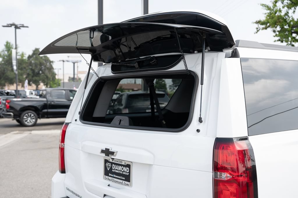 Used 2018 Chevrolet Suburban LS RWD image 11